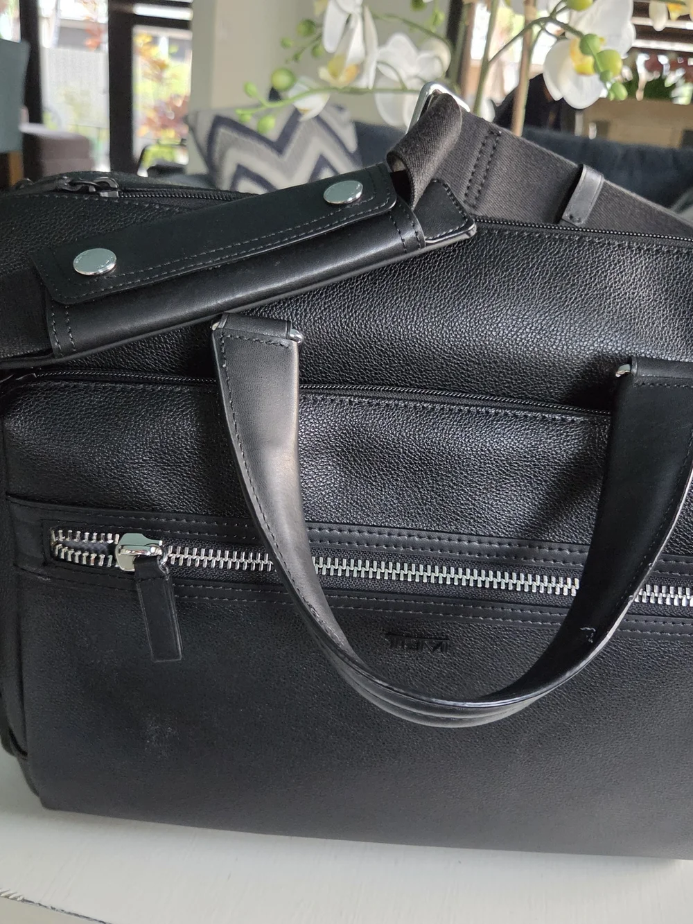 Black Men's Briefcase-Style Laptop Bag